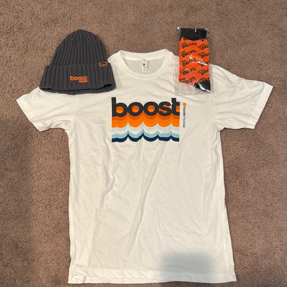 Vintage Boost Mobile White T-Shirt with Beanie Hat and Socks Set
